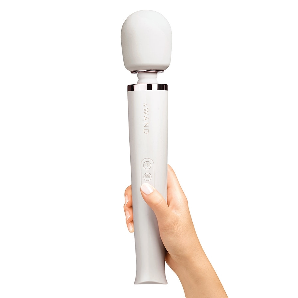 Le Wand Rechargeable Vibrating Massager | Cosmo Sexcellence Award | White
