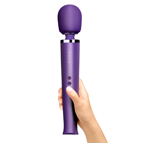 Le Wand Rechargeable Vibrating Massager | Purple