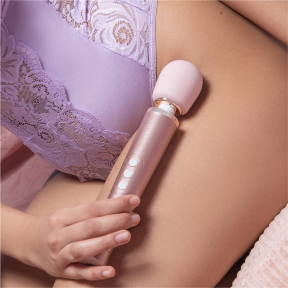 Le Wand Petite Rechargeable Massager | Rose Gold
